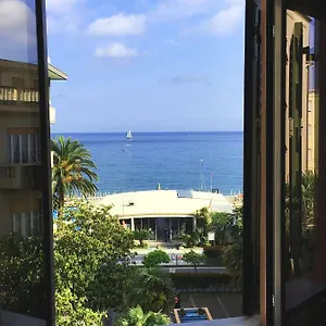 Apartment Le Finestre Sul Mare, Albissola Marina
