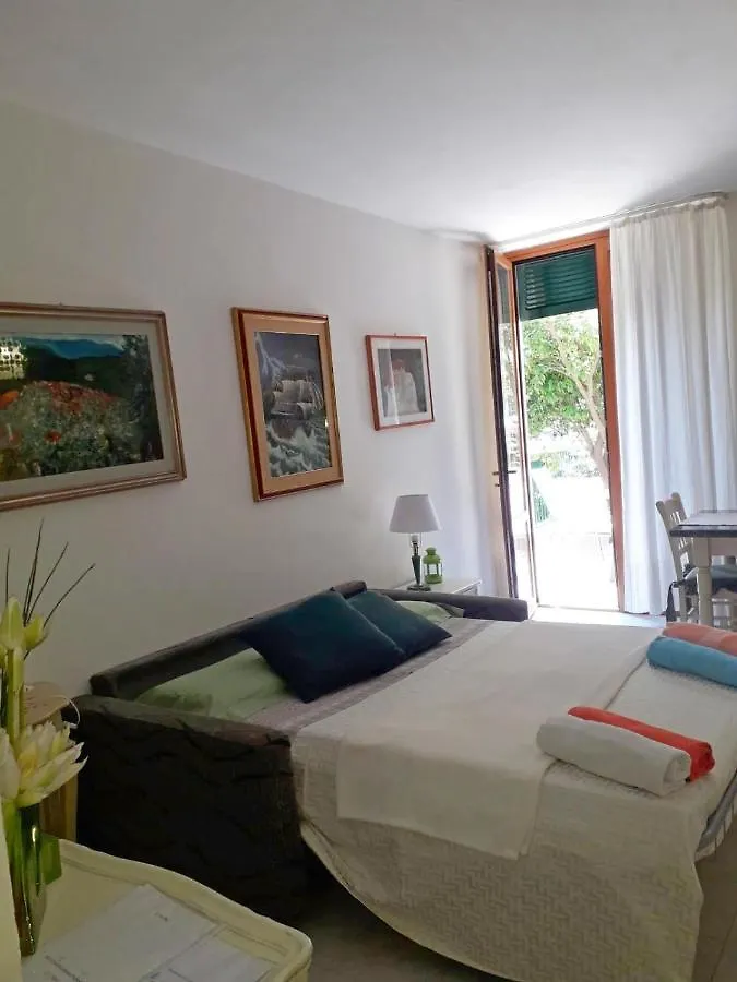 Chez Reny Terrazza Vista Mare Apartment Monterosso al Mare