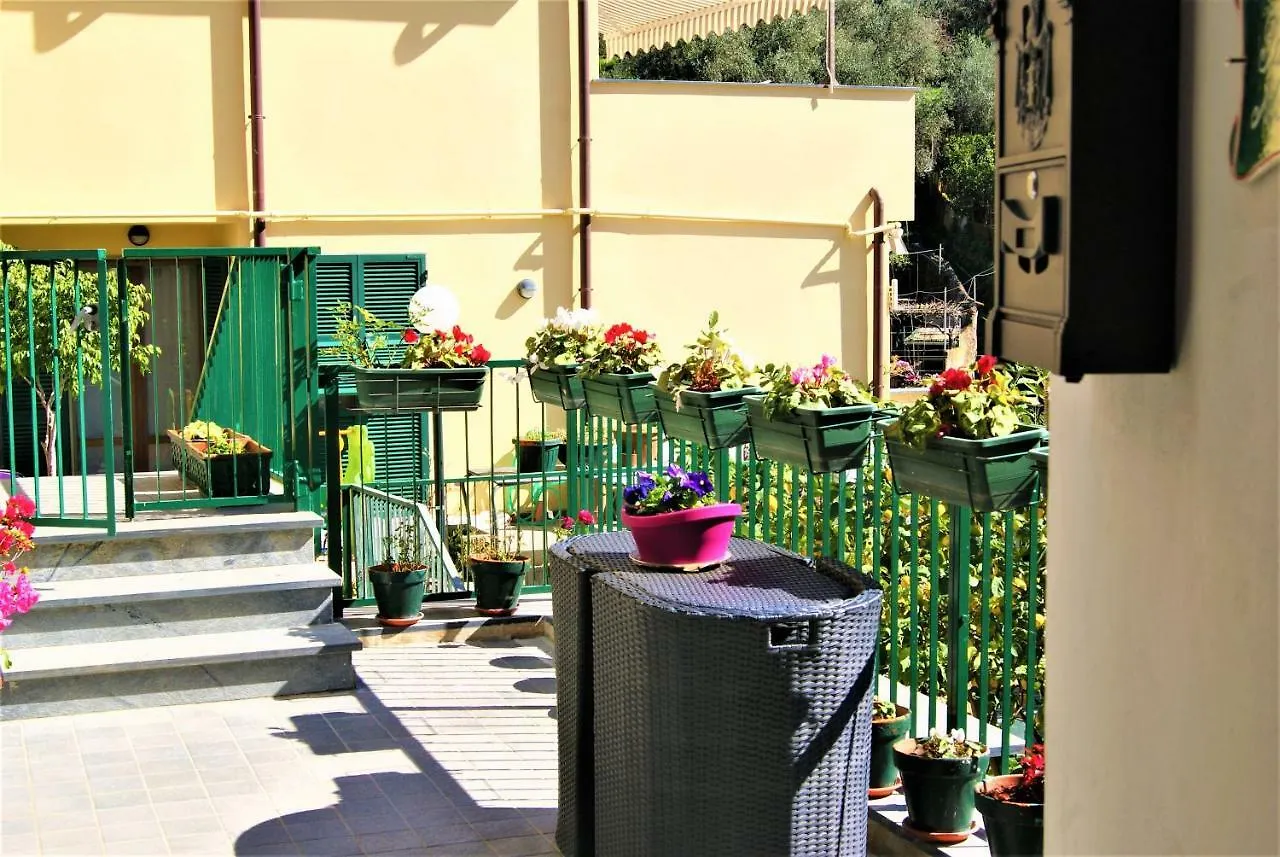Chez Reny Terrazza Vista Mare Apartment Monterosso al Mare